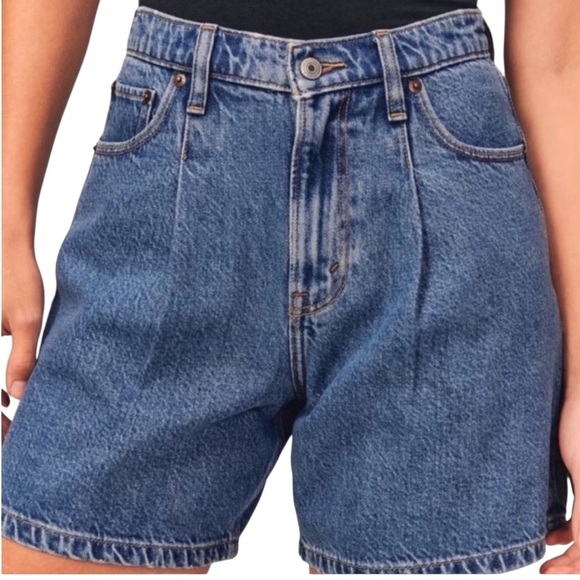 Abercrombie & Fitch - The Loose Short
High Rise Pleated Sz 28/6 - Picture 1 of 7